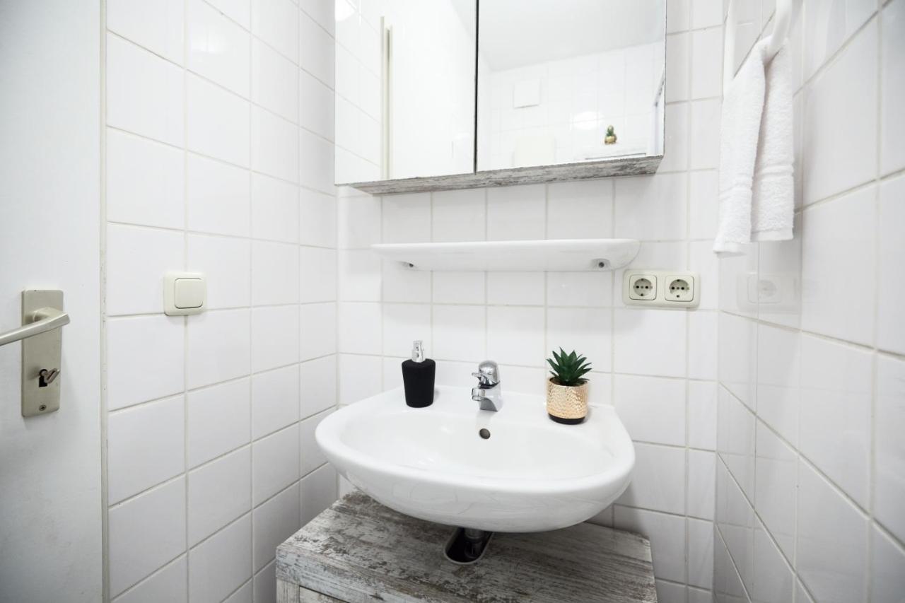 Stilvolles Ruhiges - Parkplatz, Wifi, Tv Em-apartments Deutschland Apartment